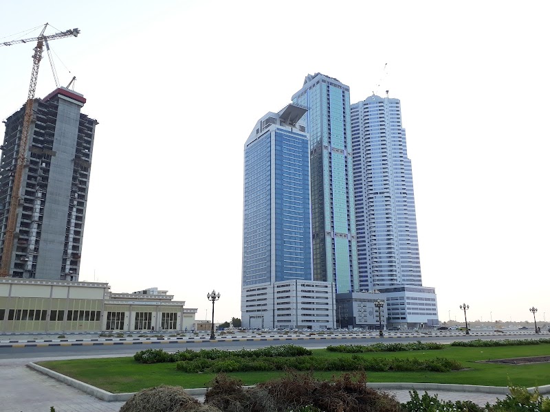 Lagoon Tower — Property for Rent in Sharjah, Al Khan - Image 4