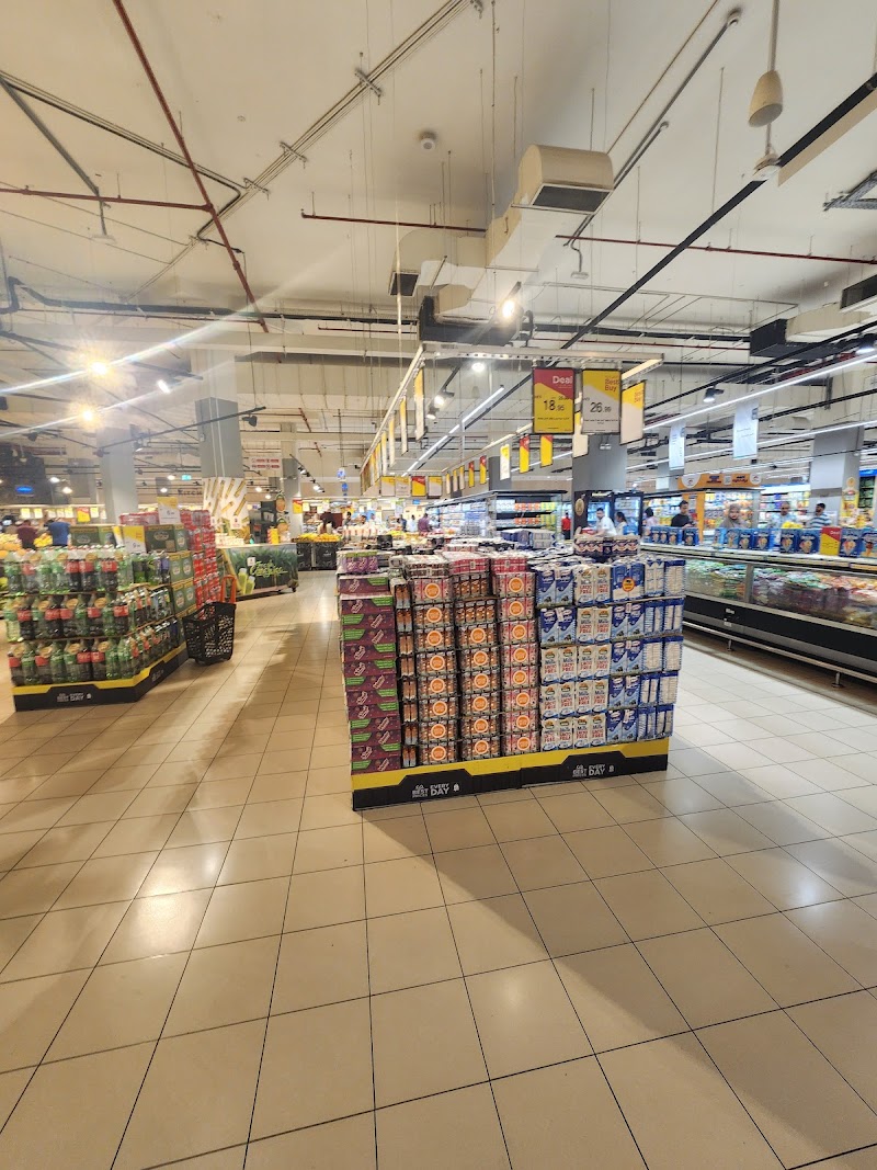 Nesto Hypermarket - King Faisal St — Storage Racks Cabinets in Sharjah, Al Khan - Image 3