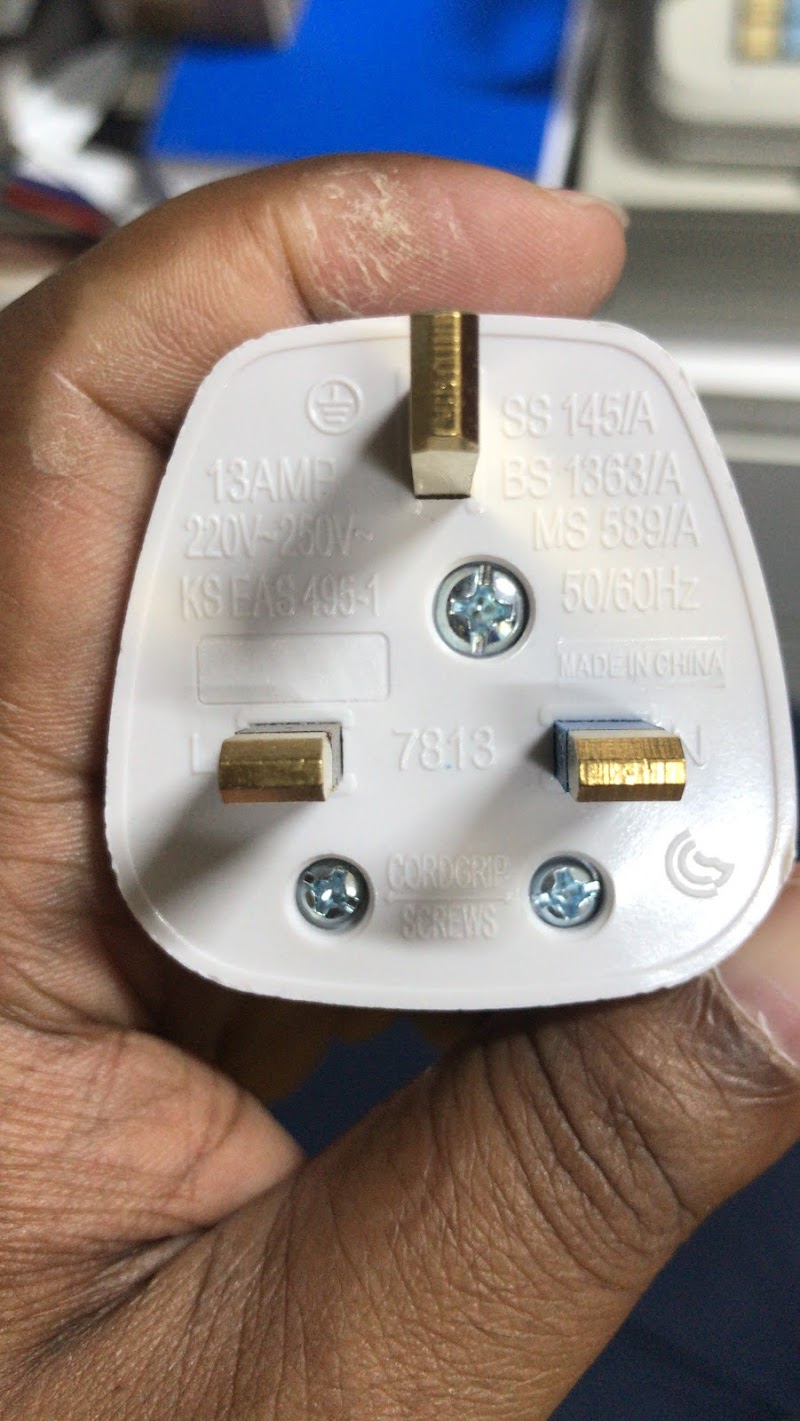 NOOR AL BUSTAN Electric Senatari & Paint TR. L.L.C — Switches Sockets in Sharjah, Al Khan - Image 3