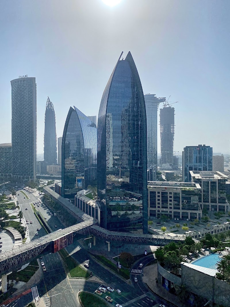 Live in the Cloud ME — Industrial in Dubai, Downtown - Image 2