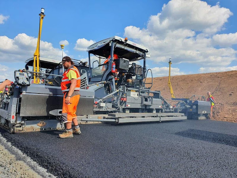 British International Services — Cement Blocks in Dubai, Downtown - Image 2