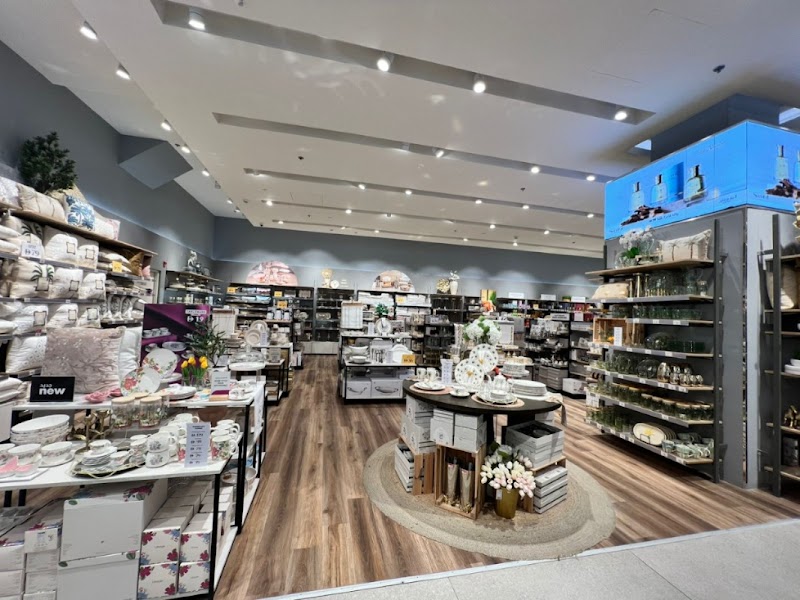 Centrepoint - The Dubai Mall — Garden Tools Accessories in Dubai, Downtown - Image 2