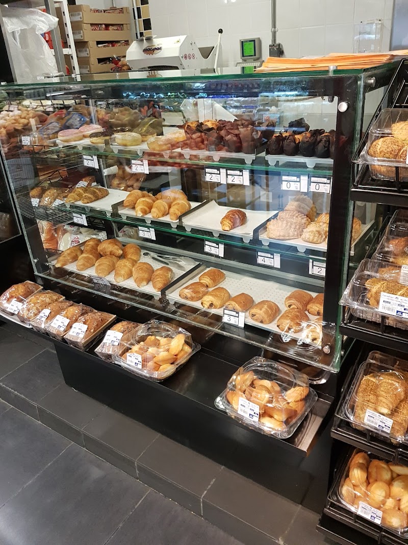 Carrefour Market — Garden Tools Accessories in Dubai, Downtown - Image 4