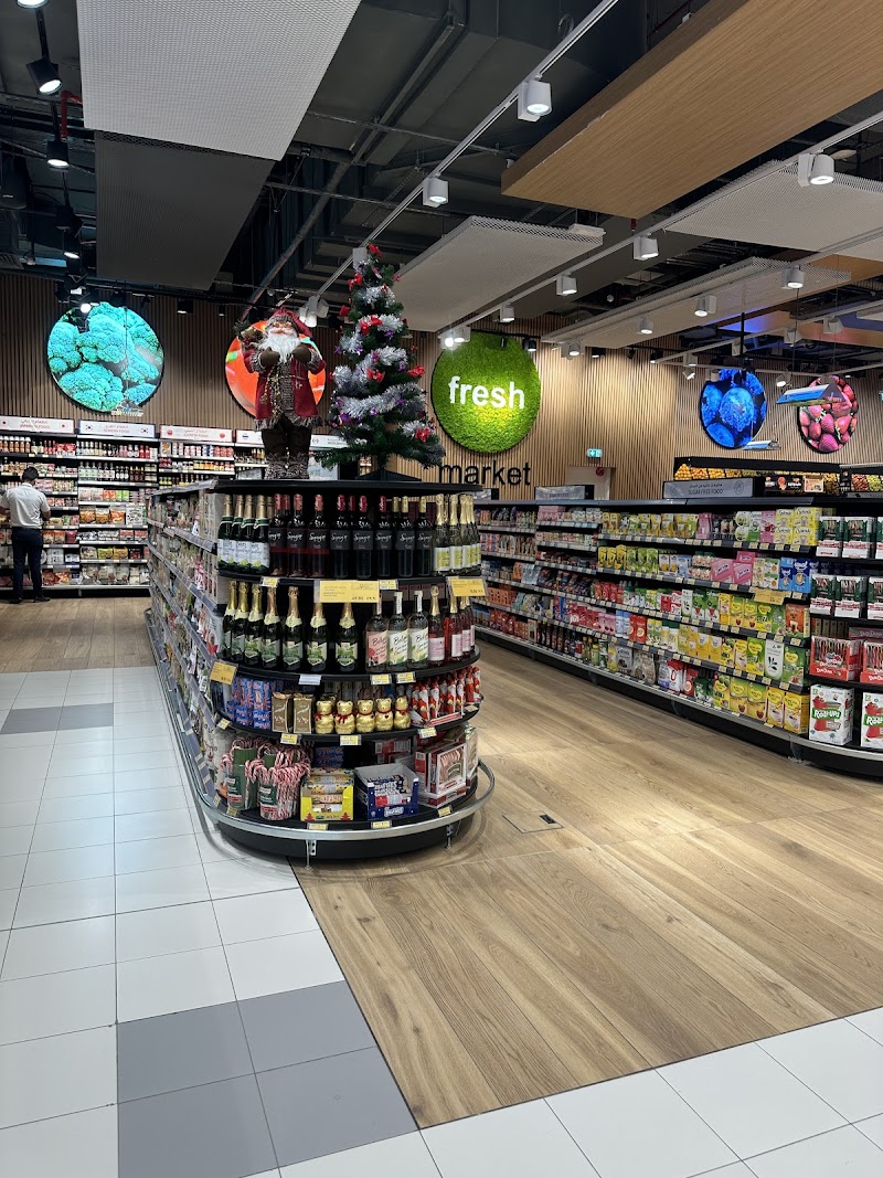 LuLu Hypermarket - Dubai Mall Zabeel — Garden Tools Accessories in Dubai, Downtown - Image 5