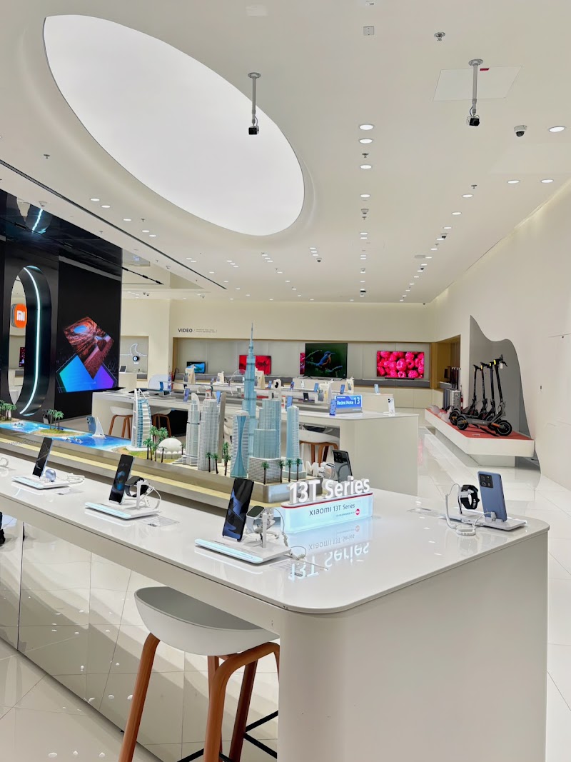Xiaomi Store (Mi) China Town, Dubai Mall — Garden Tools Accessories in Dubai, Downtown - Image 2