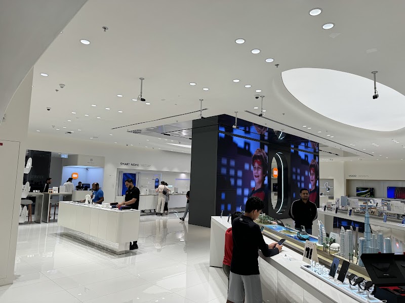 Xiaomi Store (Mi) China Town, Dubai Mall — Garden Tools Accessories in Dubai, Downtown - Image 5