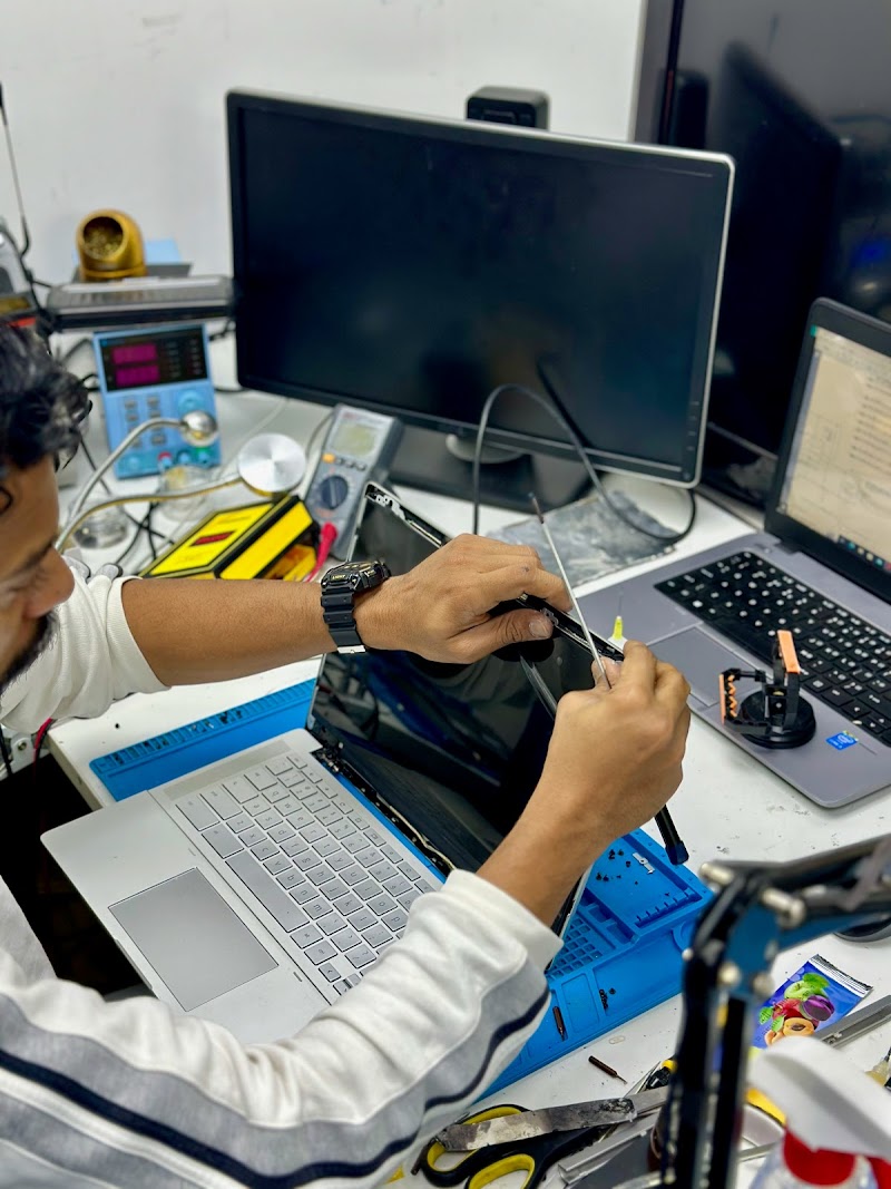 TechFix — Laptops Desktops Accessories in Dubai, Downtown - Image 5