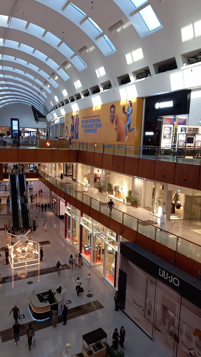 Sharaf DG Dubai Mall — Laptops Desktops Accessories in Dubai, Downtown - Image 5