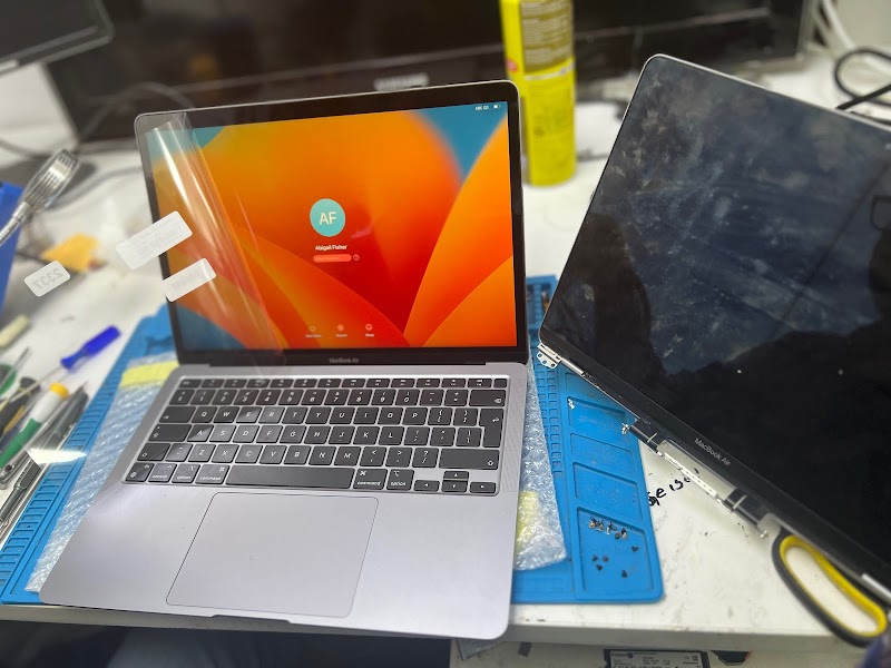 iStore Dubai — Laptops Desktops Accessories in Dubai, Downtown - Image 3