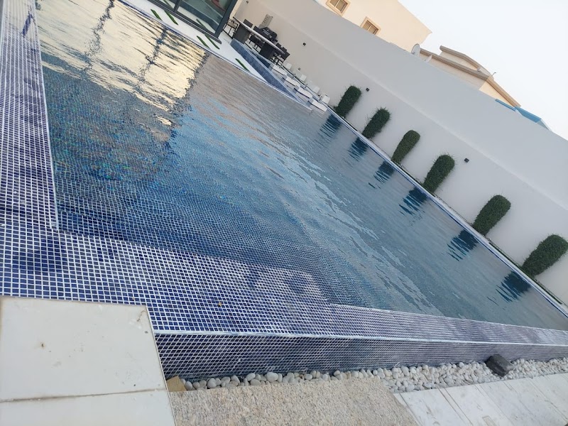 Swimming pool water supply — Water Tanker in Dubai, Jumeirah - Image 5