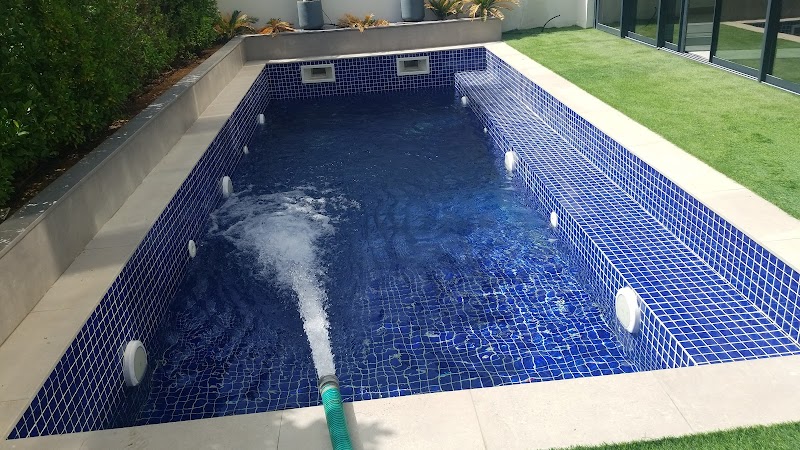 Sweet water supplier — Water Tanker in Dubai, Jumeirah - Image 4