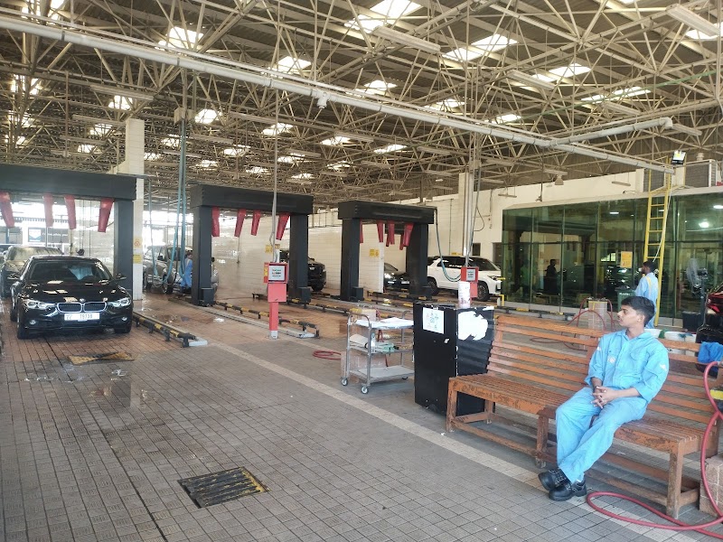 Wheel to Wheel Auto Service Station — Vehicle Services in Dubai, Al barsha - Image 3