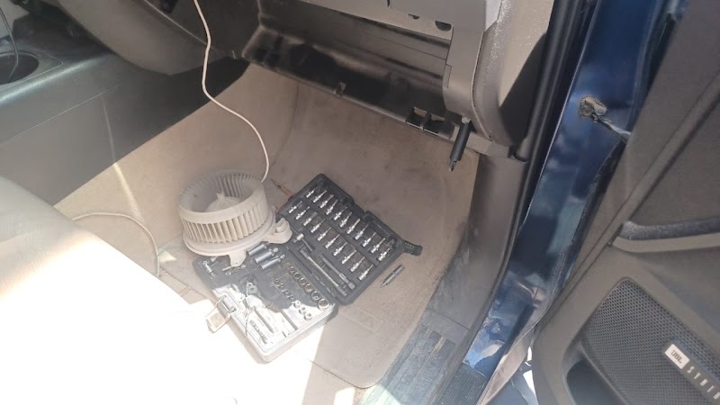 Dubai Car Repair Online Service — Vehicle Services in Dubai, downtown - Image 4