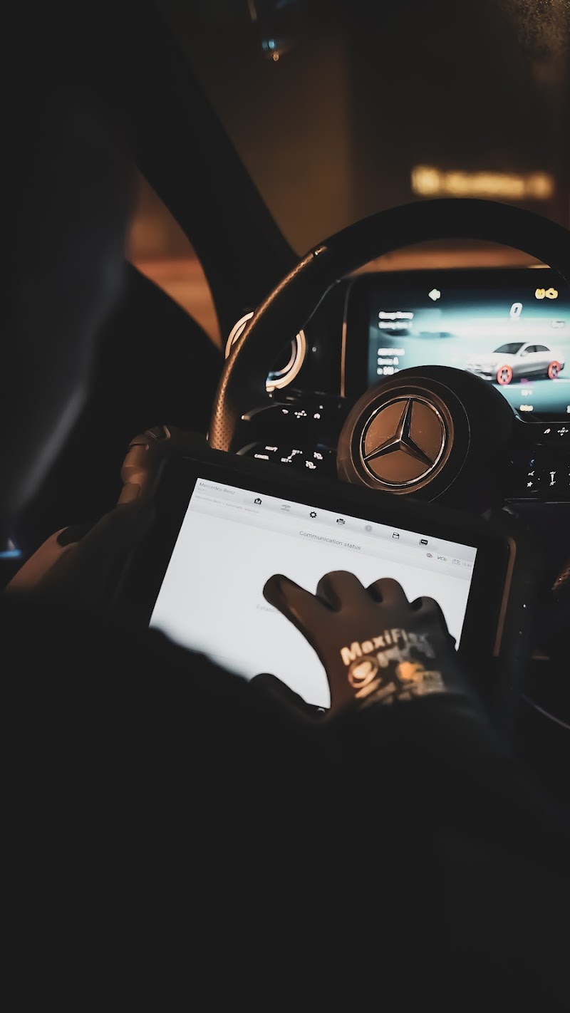 Car repair at your location — Vehicle Services in Dubai, downtown - Image 4