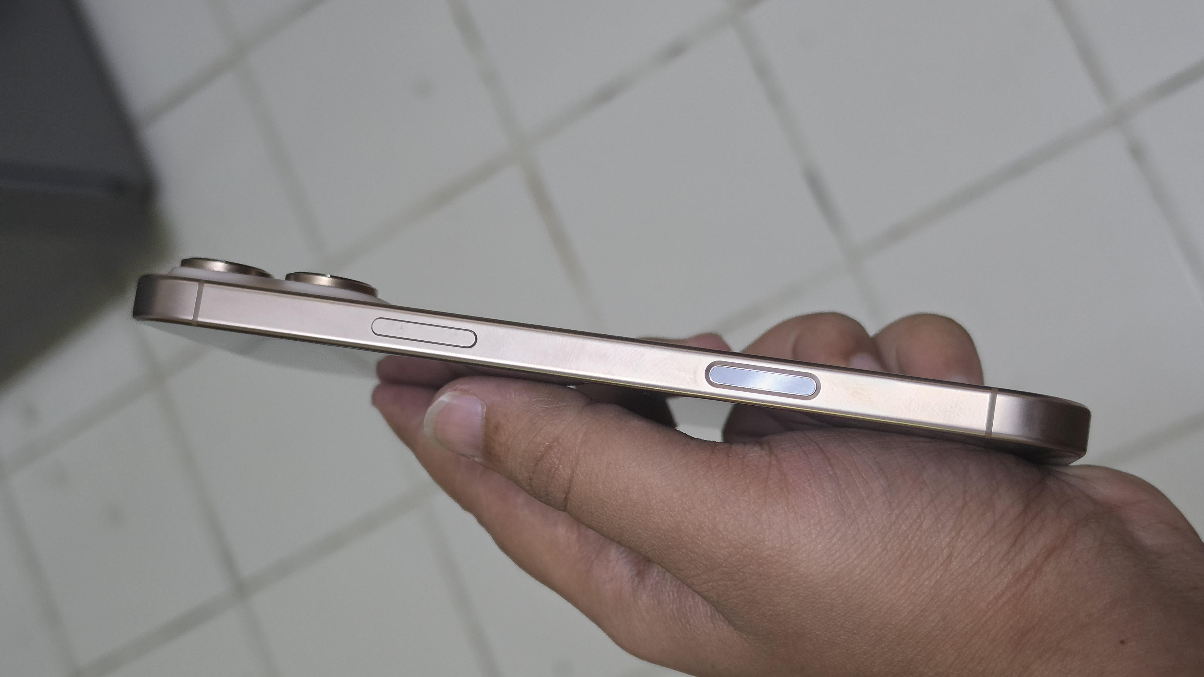 iPhone 16 pro max 256 Gb Desert Titanium - Image 3