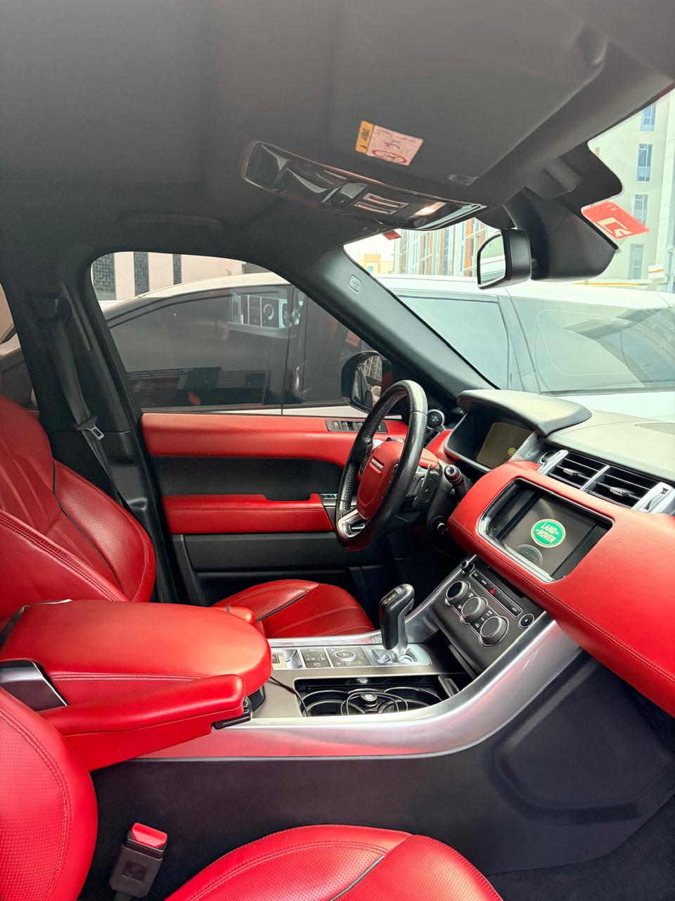 2015 Range Rover Sport V8 – GCC Specs - Image 3