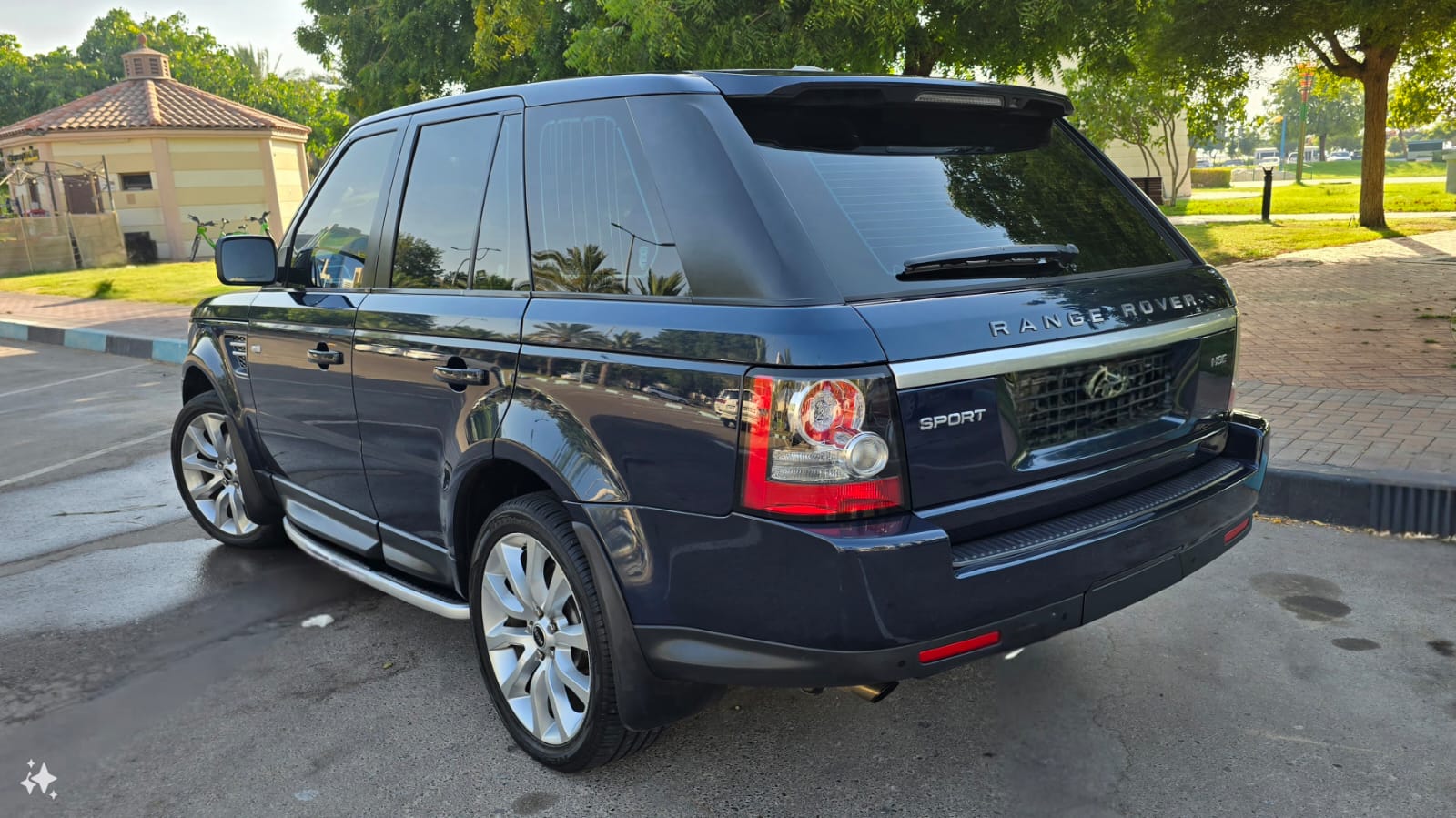   🚨 RUSH SALE – CLEAN & WELL MAINTAINED SUV 🚨  ✨ FOR SALE: RANGE ROVER SPORT HSE 2013 💎 Lady Driv - Image 3