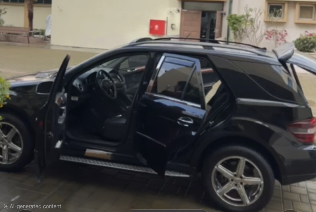   🚨 RUSH SALE – CLEAN & WELL MAINTAINED SUV 🚨  ✨ FOR SALE MERCEDES BNZ ML350 4MATIC 💎 Lady Driv - Image 2