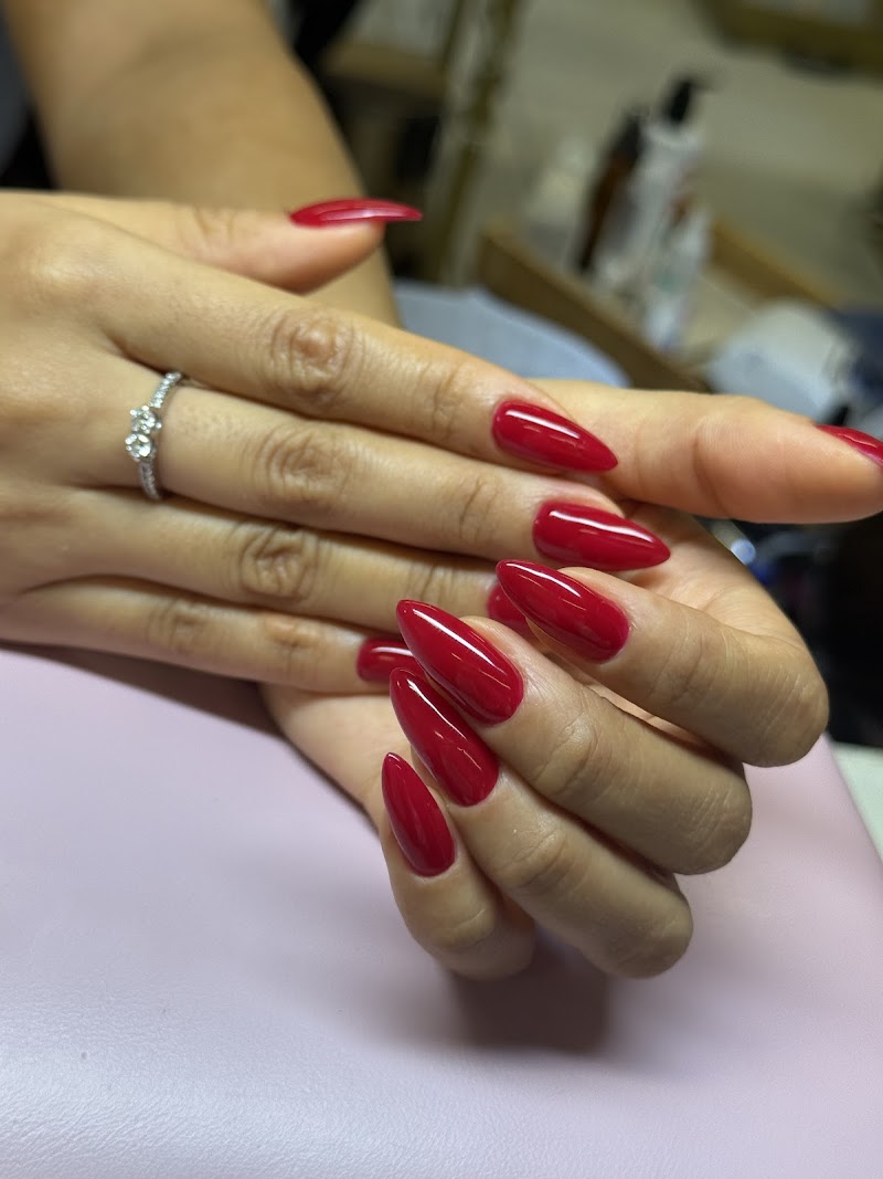 Monroe & Me Beauty Salon (Downtown Branch) — Salon for men and Women in Dubai, Downtown - Image 4