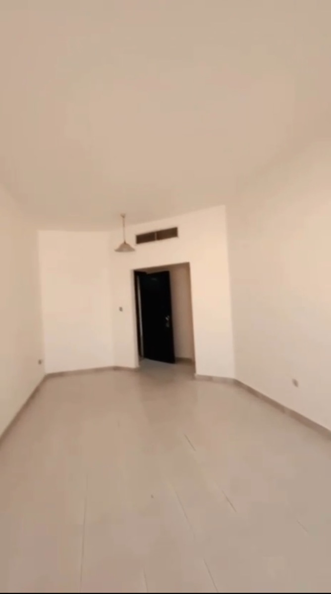 One bedroom - Image 2