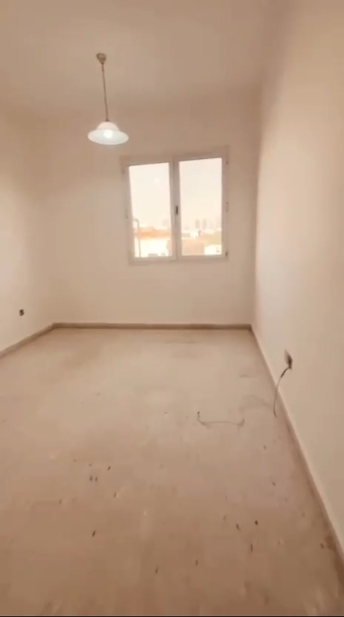 One bedroom - Image 3