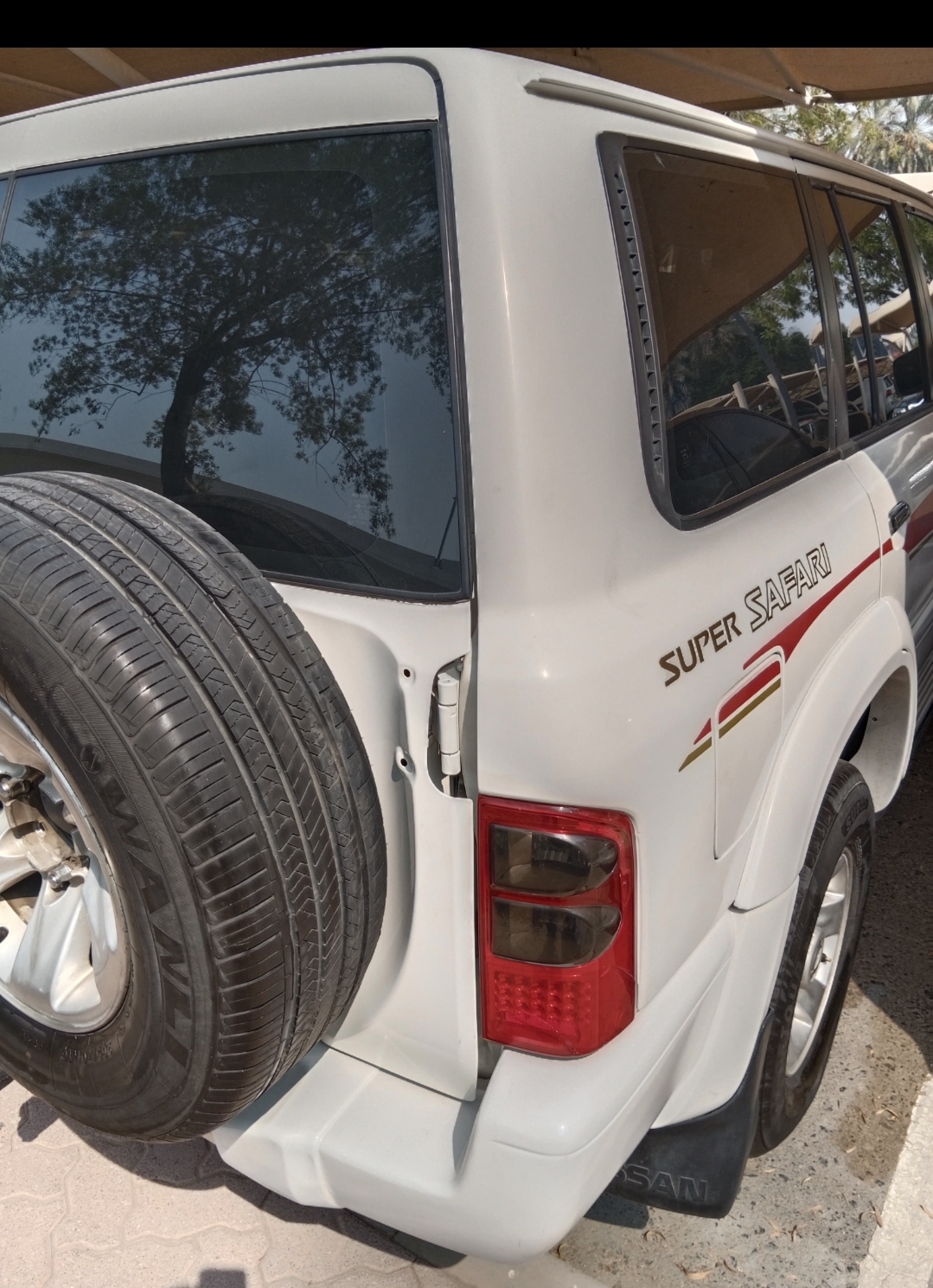 Excellent 4X4 family Nissan Patrol 4.5 for sale  - Image 2