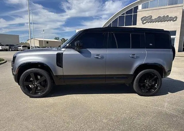 2023 land Rover Defender  - Image 3