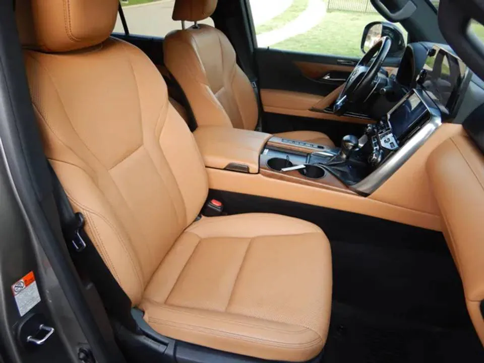 2023 lexus LX  - Image 3