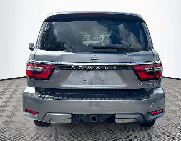 2023 Nissan Armada  - Image 2