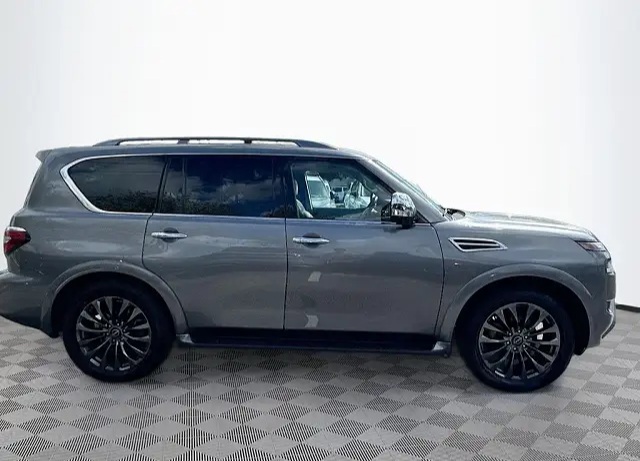 2023 Nissan Armada  - Image 5