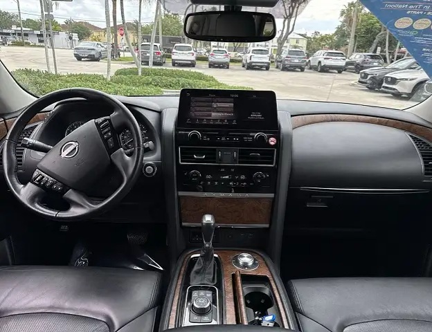 2024 Nissan Armada  - Image 2