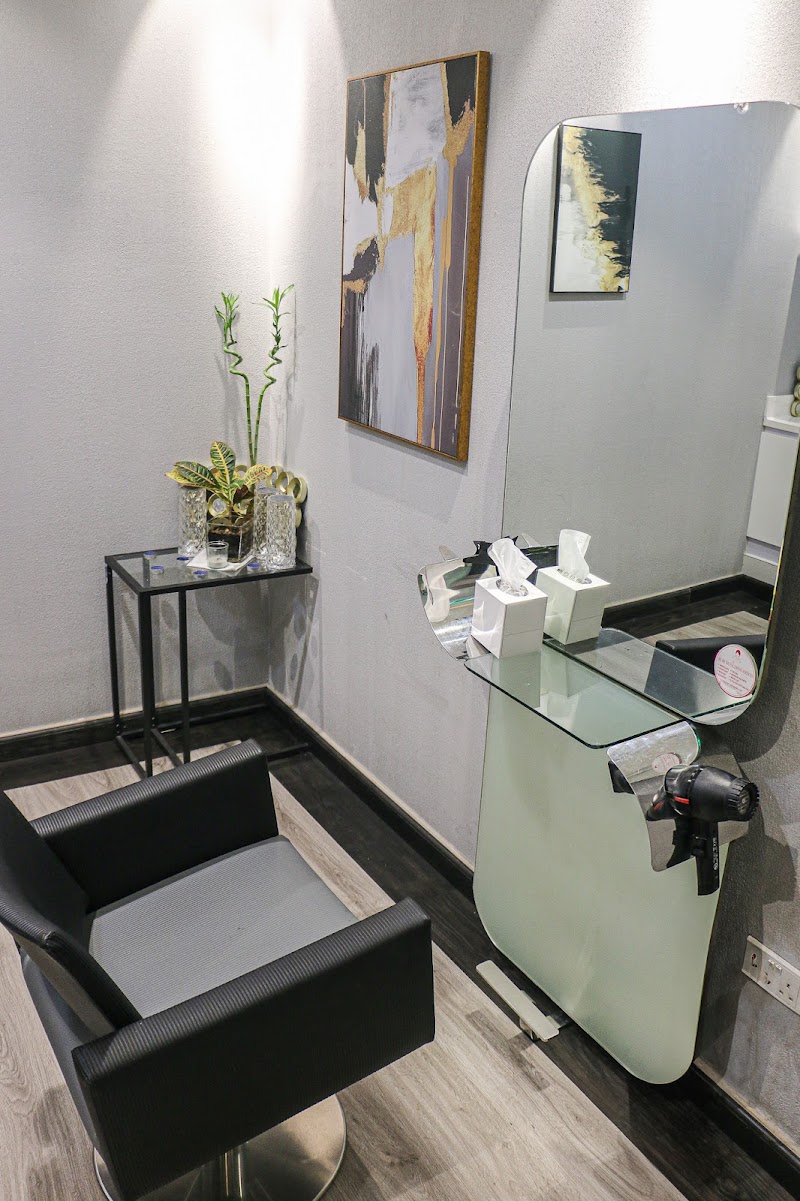 Shadow Chic Beauty Salon in Dubai — Salon for men and Women in Dubai, Downtown - Image 3