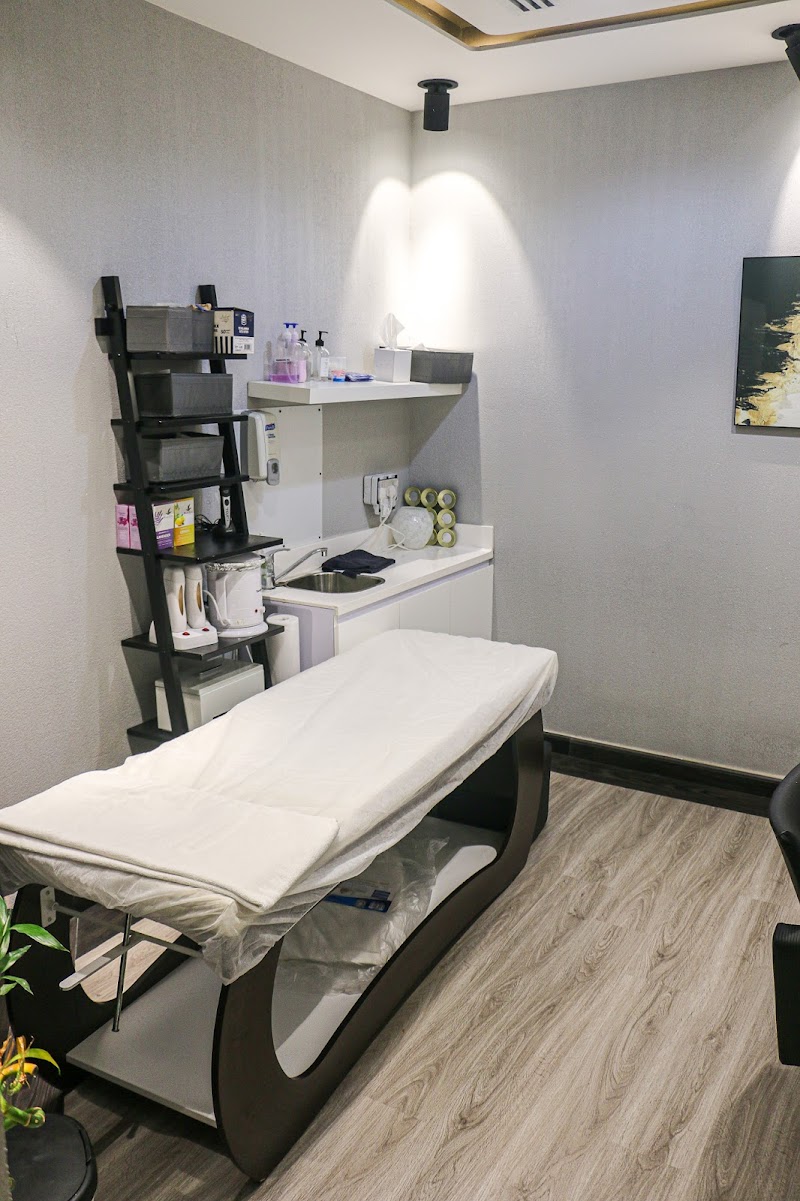 Shadow Chic Beauty Salon in Dubai — Salon for men and Women in Dubai, Downtown - Image 5