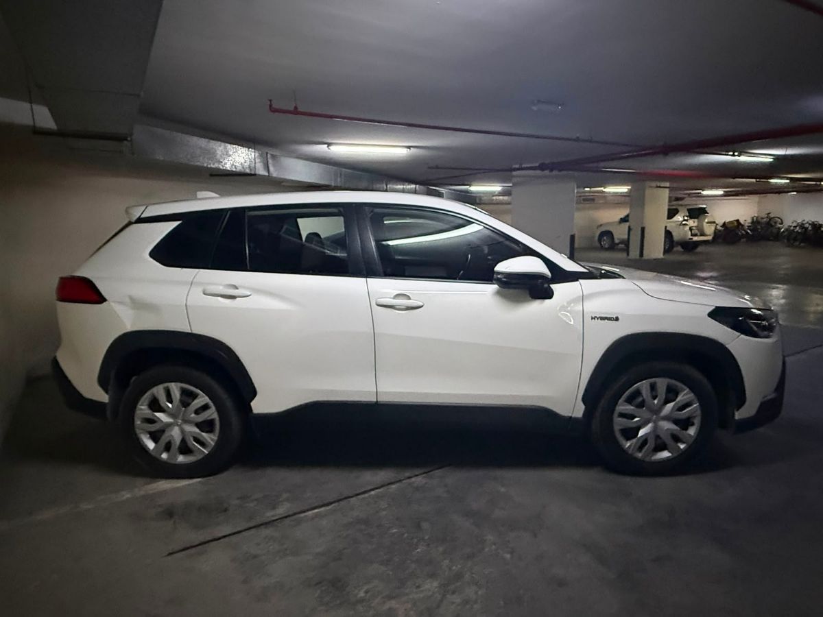 2023 Toyota Corolla Cross - Image 2