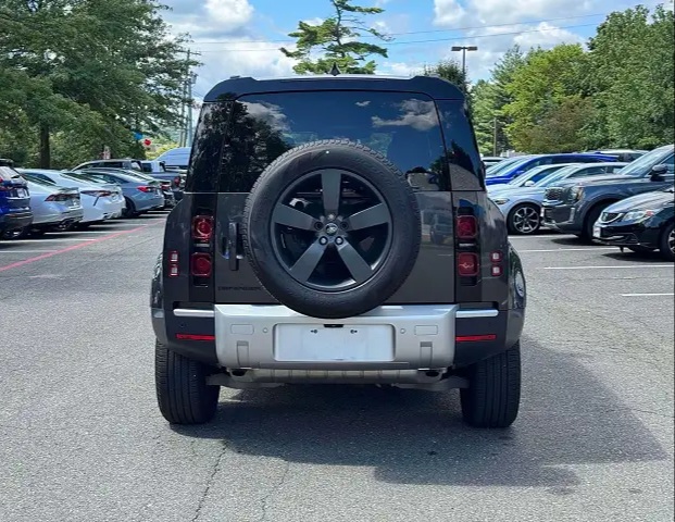 2024 land Rover Defender  - Image 2