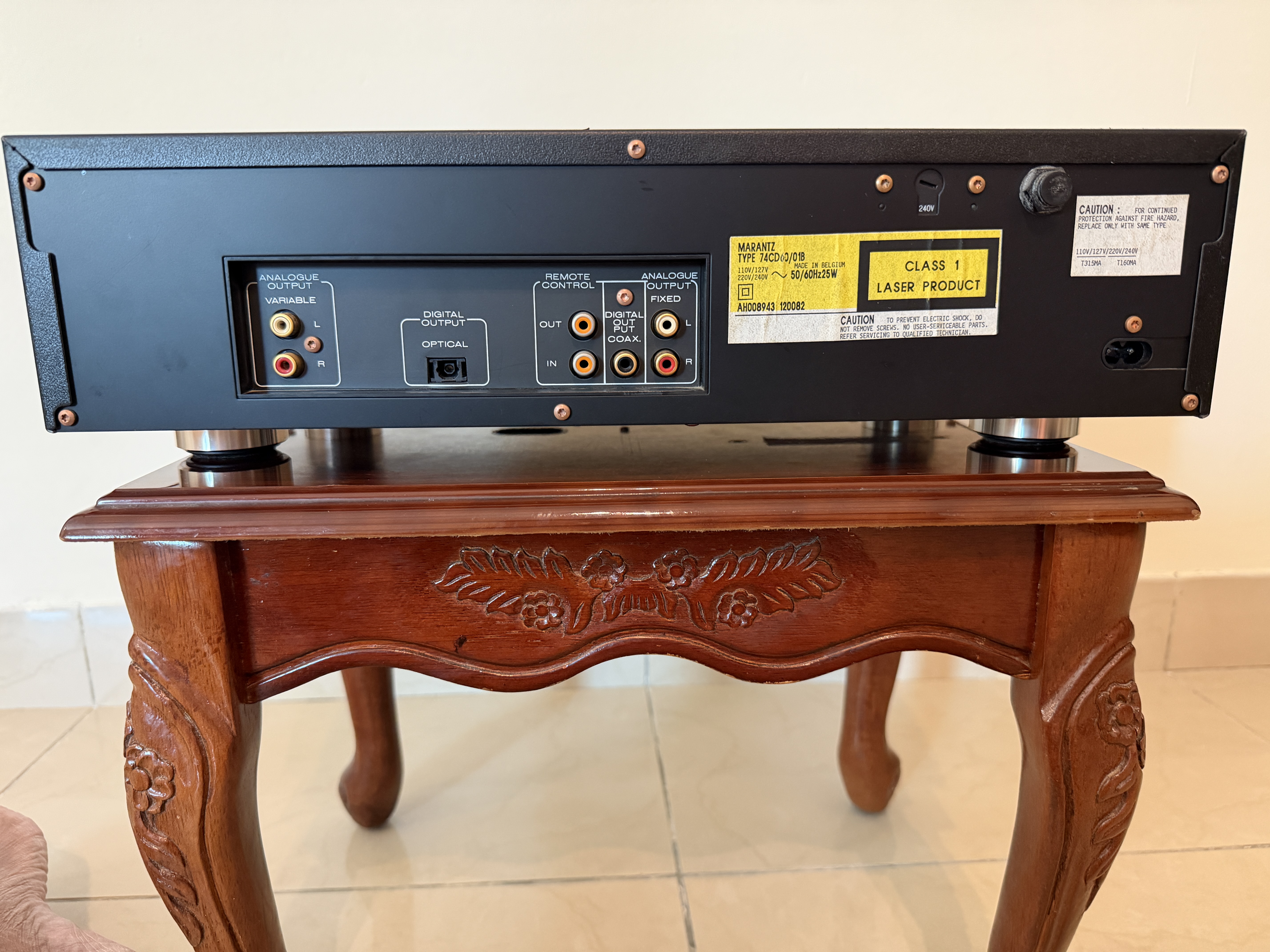 MARANTZ COMPACT DISC PLAYER