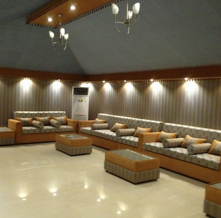 Resort Majlis Tents Suppliers  - Image 7