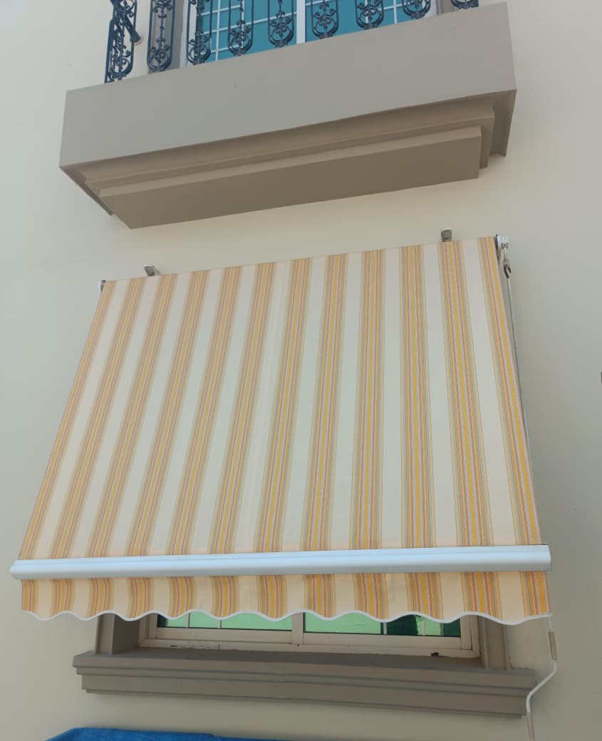 Shade sail structure for outdoor area - Image 3
