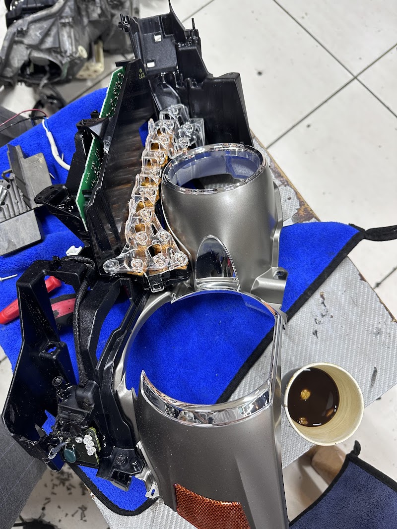 عبدالكريم الخاوندي لزينة السيارات — Cars in Sharjah, Al Nahda - Image 3