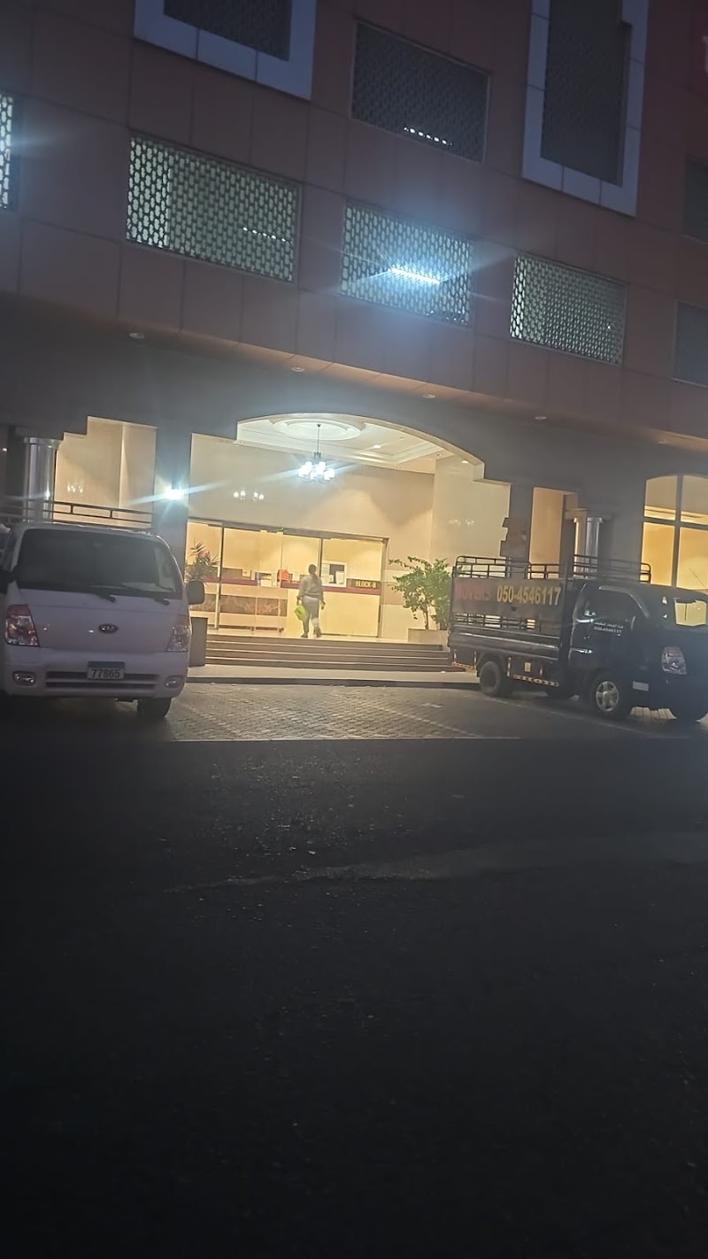 Paid Parking Al Nahda — Cars in Sharjah, Al Nahda