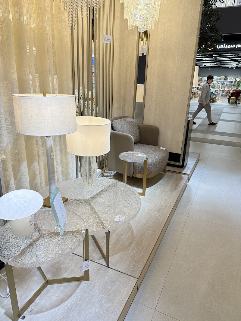 White & Velvet - Dubai Hills Mall — Home Decor Lighting in Sharjah, Al Nahda - Image 2