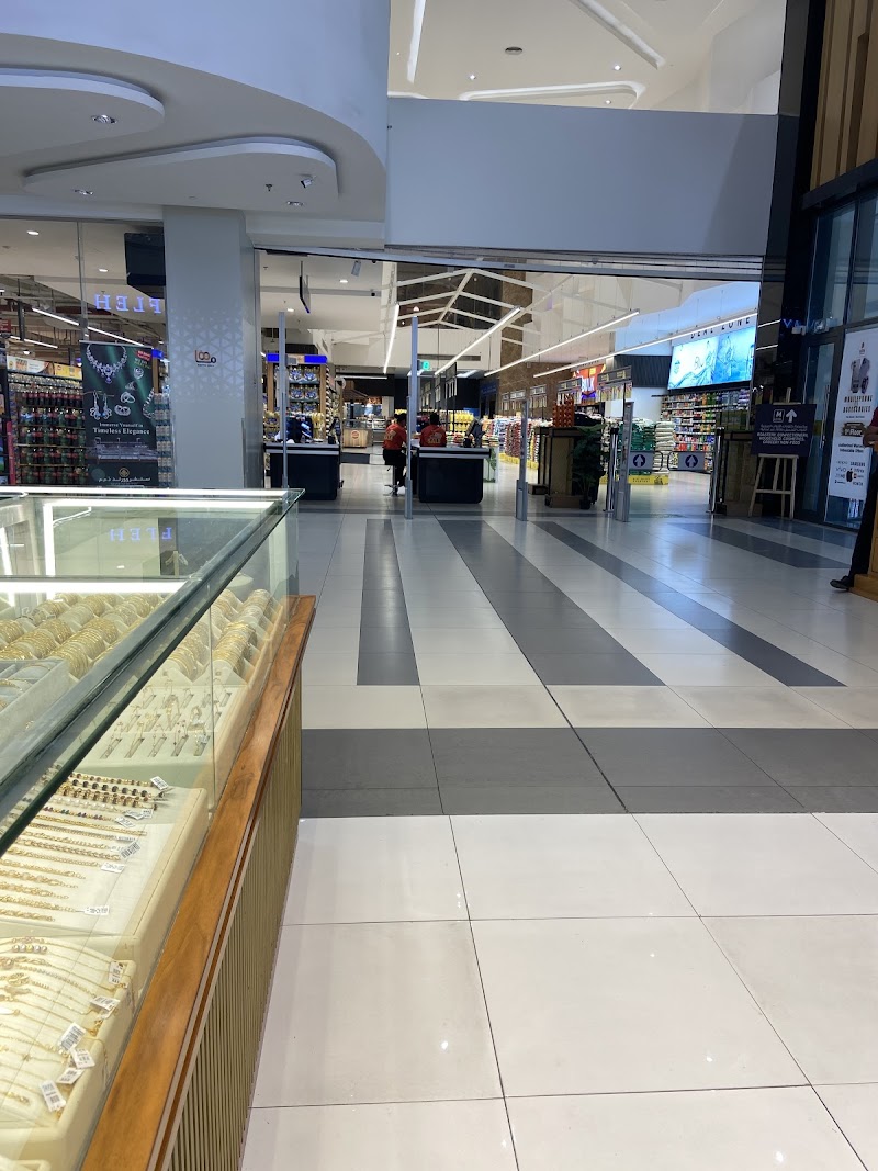 Nesto Hypermarket - Al Nahda 1 — Outdoor Furniture in Sharjah, Al Nahda - Image 4