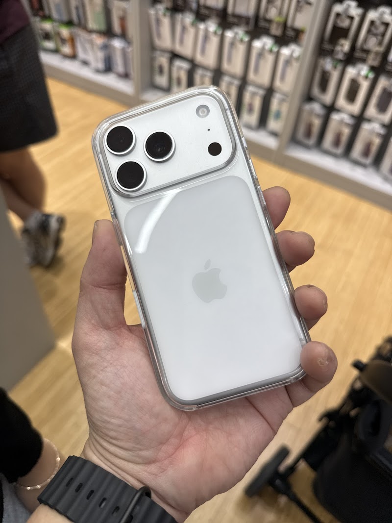 iSTYLE Apple Premium Reseller Sahara Centre — Laptops Desktops Accessories in Sharjah, Al Nahda - Image 4