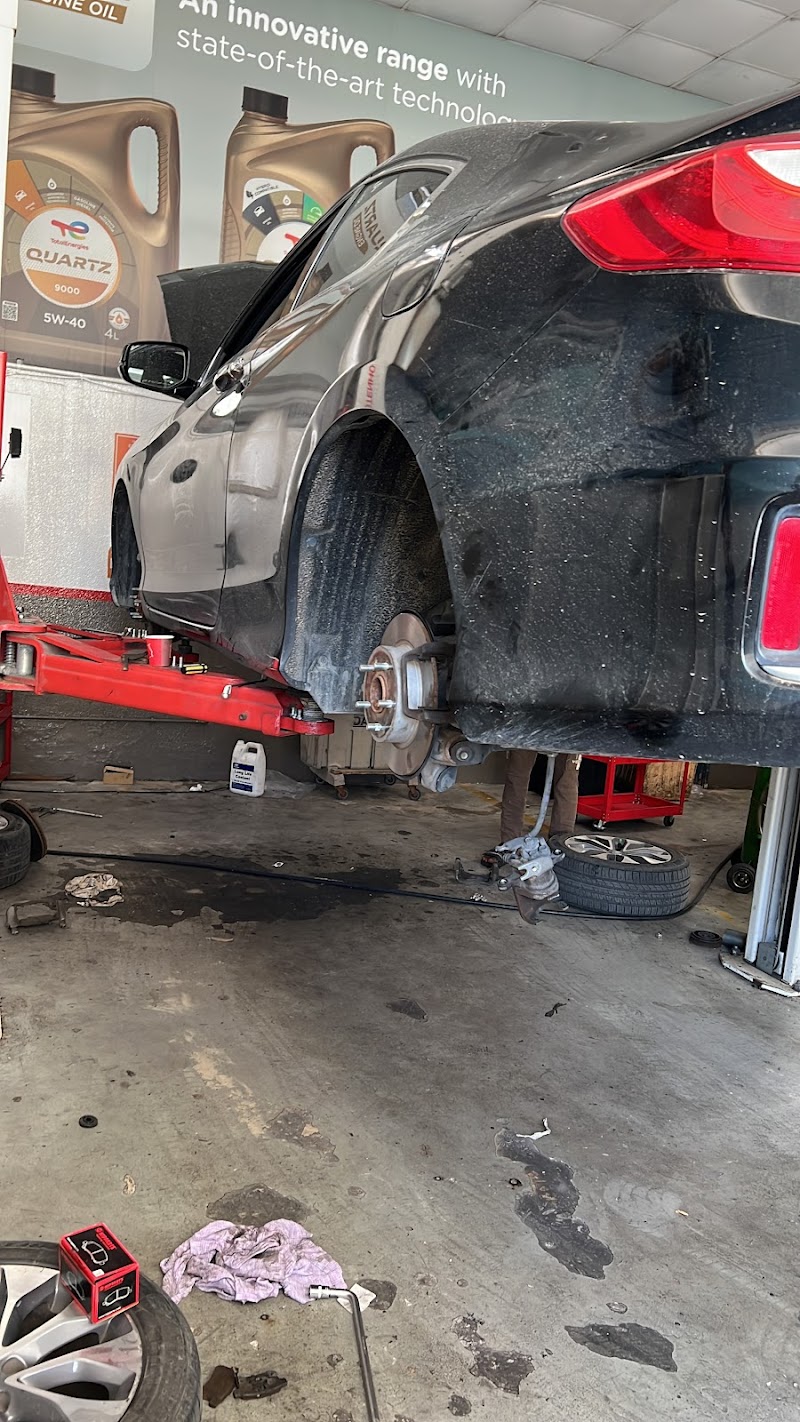 TotalEnergies Deira Central Motors — Batteries & Lubricants in Dubai, Diera - Image 5