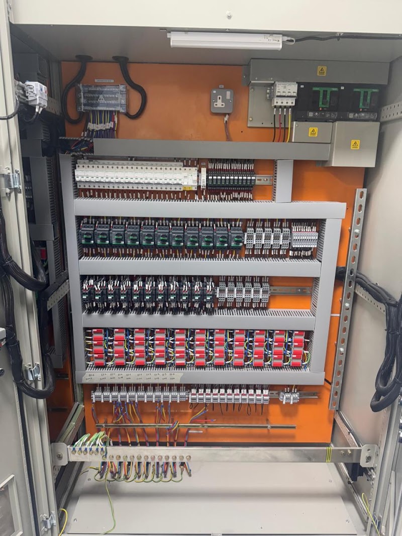 POWER WAY ELECTROMECHANICAL CONTRACTING — Circuit Breakers Distribution Boards in Sharjah, A... - Image 3