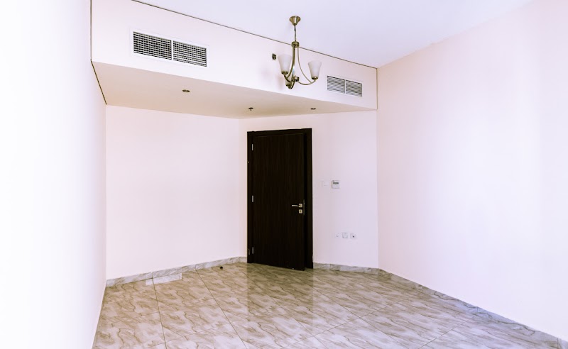 Al Rasheed 2 Tower — Commercial Property For Rent in Sharjah, Al Taawun - Image 4