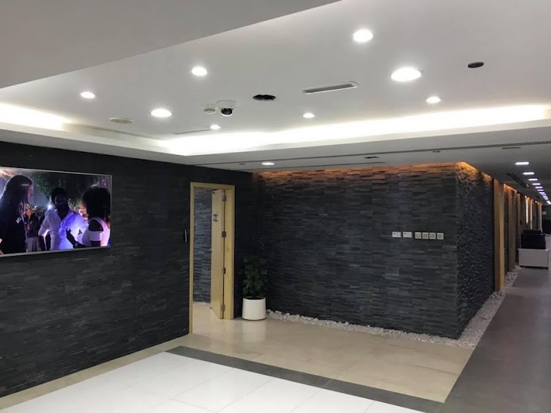 Oslo Al Khaleej Electrical Industries LLC — Lighting Fixtures in Sharjah, Al Taawun - Image 4