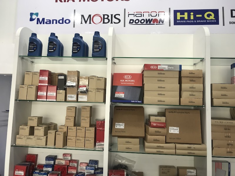 SHARJAH IND AREA 1 BMW ROAD — Motorbike Parts Accessories in Sharjah, Al Taawun - Image 4