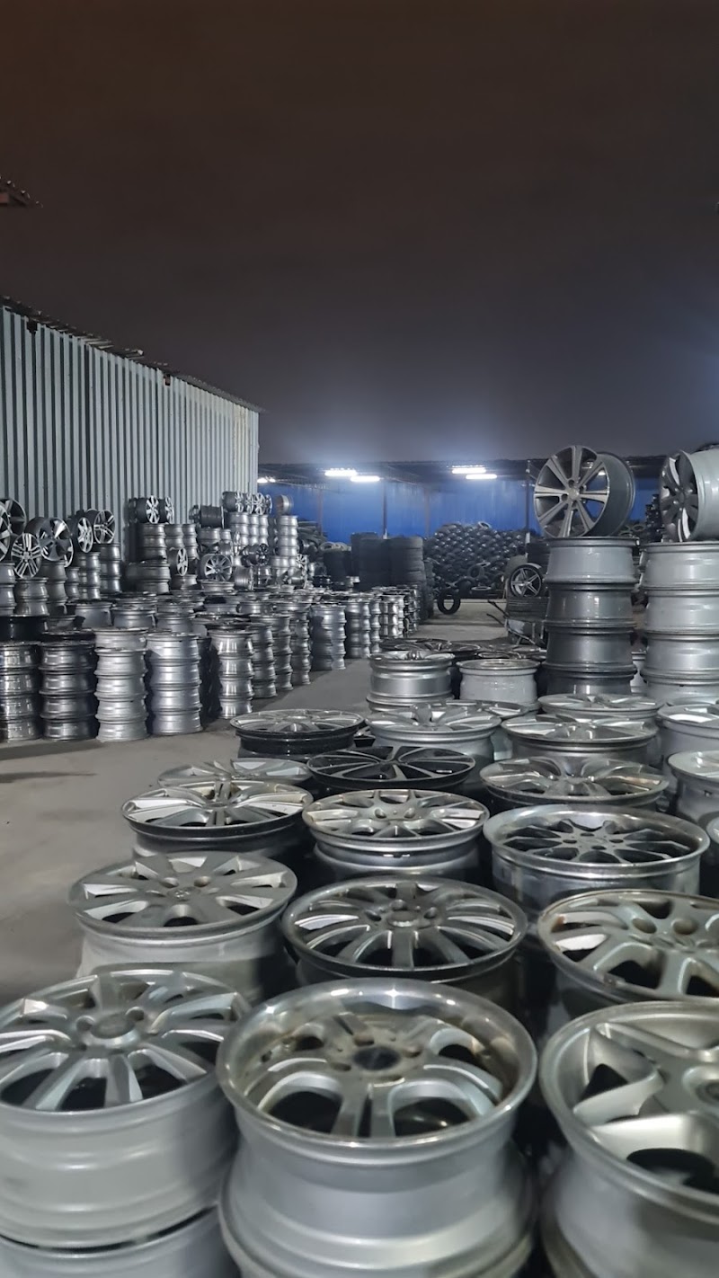 Azeem Khan Tyres And Rims Trading — Tyres Rims Wheels in Sharjah, Al Taawun - Image 3
