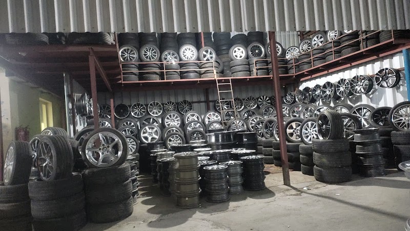 Azeem Khan Tyres And Rims Trading — Tyres Rims Wheels in Sharjah, Al Taawun - Image 5